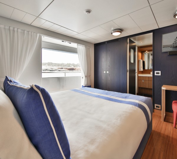 Blue Cabin - Main Deck