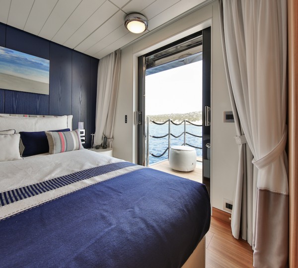 Blue Cabin With Balcony - Lower Deck