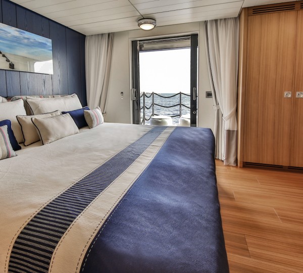 Blue Cabin With Balcony 3 - Lower Deck