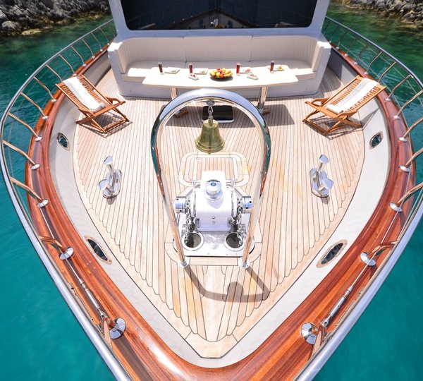 Bow Area With Seating