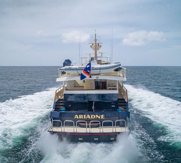 Breaux Baycraft Motor Yacht ARIADNE - Stern View