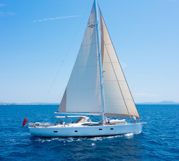 CHAMPAGNE HIPPY Yacht