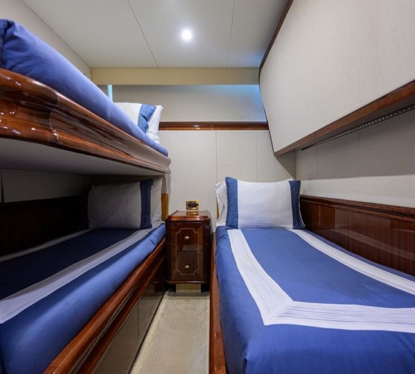 Cabin With Triple Bed