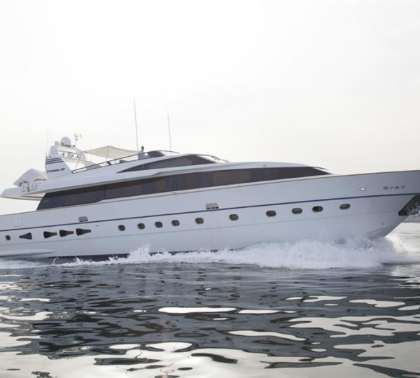 Canados B OCEAN Yacht