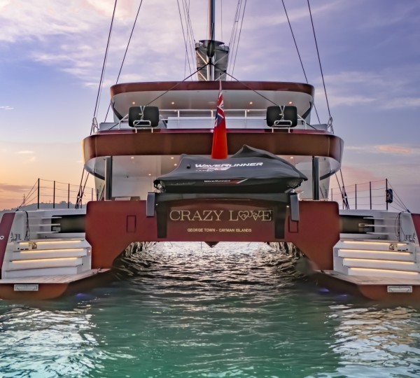 Catamaran CRAZY LOVE Aft