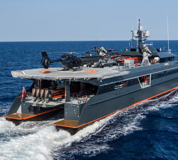 Catamaran Yacht HODOR