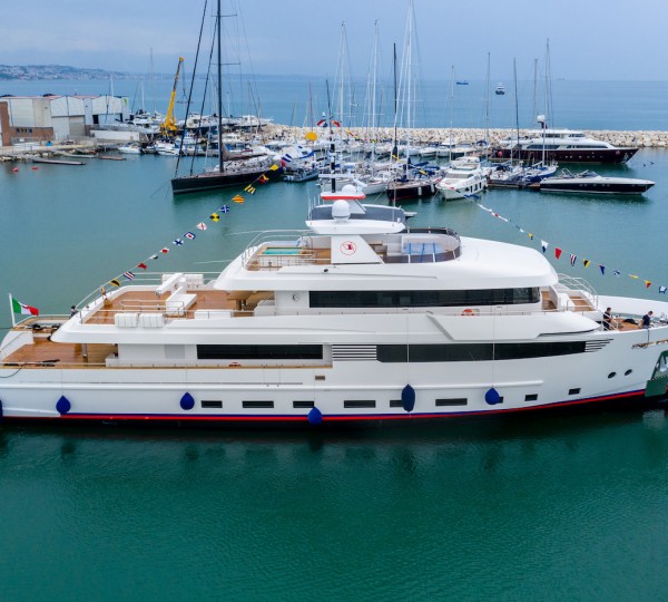 CdM Luxury Yacht Crowbridge Launched