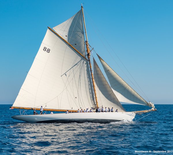 Classic Yacht Moonbeam Of Fife - Nicolas Claris