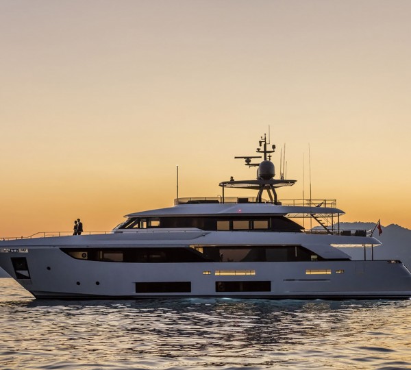 Custom Line Navetta 33 - Sisteship To M/Y PENELOPE By Ferretti