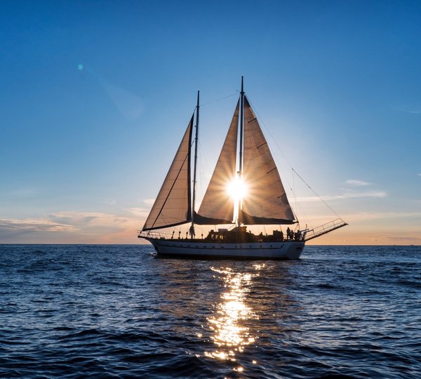 Sailing Yacht LUOPAN - At sunset