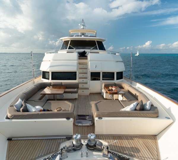 Foredeck looking aft