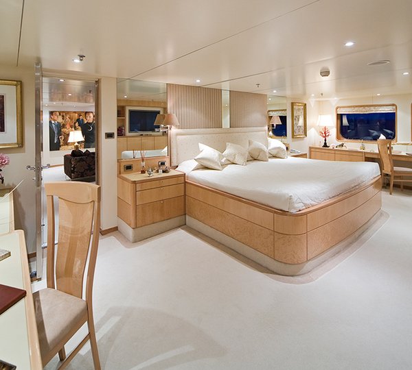 Darwin Cabin - Master