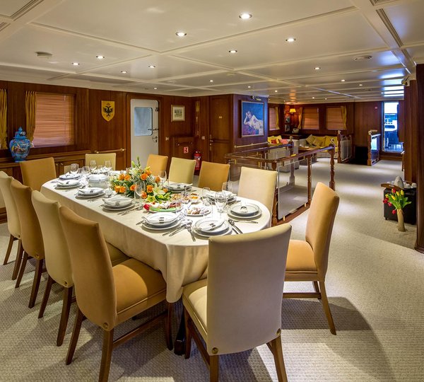 Donna Del Mare Salon