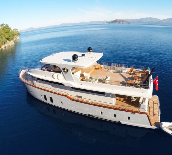 ES Yacht SIMAY F - Port view