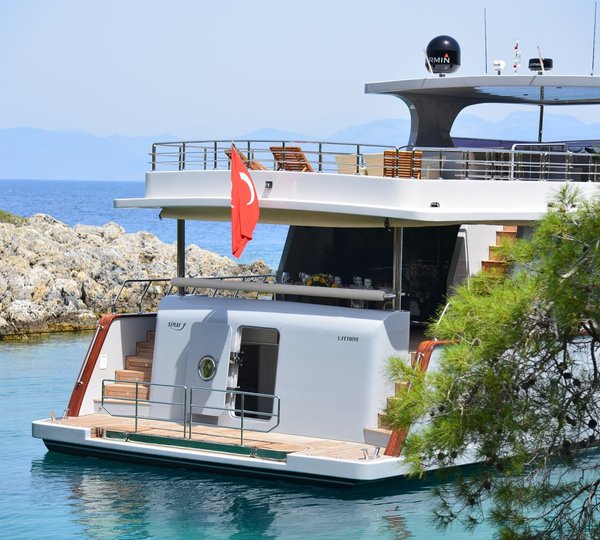 ES Yacht SIMAY F - Stern And Swim Platform