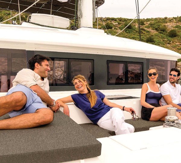 Ejoying The Vacation Aboard Catamaran - Lifestyle