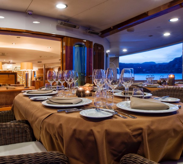 Evening Dining Set Up