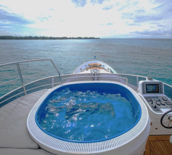 Exterior Bathtub With Pilot Area