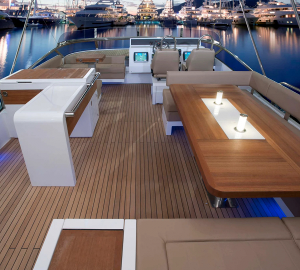 Exterior Dining With Realxation Area