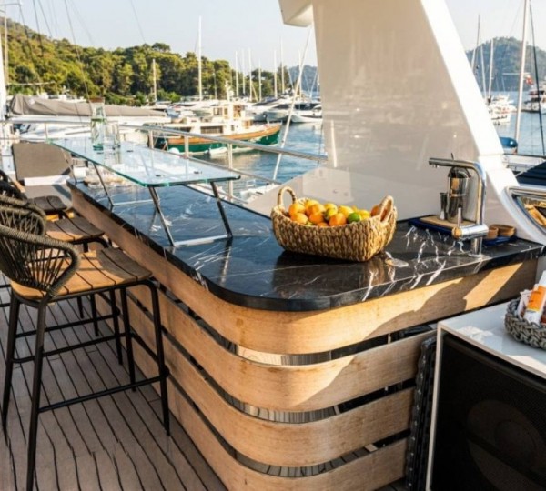 Exterior Kitchen Area