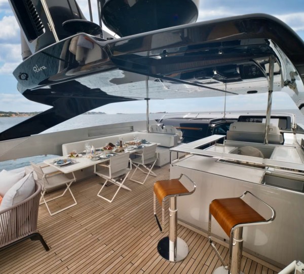 Exterior Relaxation Area With Dining