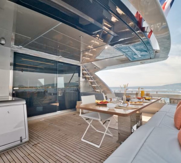 Exterior Relaxation Area With Dining