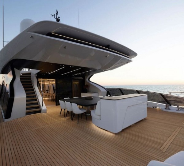 Exterior Relaxation Area With Dining