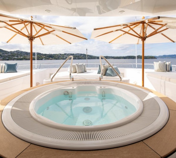 Exterior Sunbathing Area