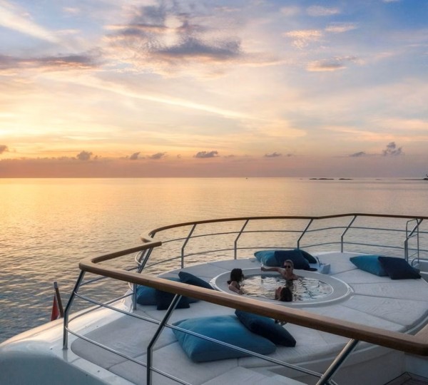 Exterior Sunbathing Area