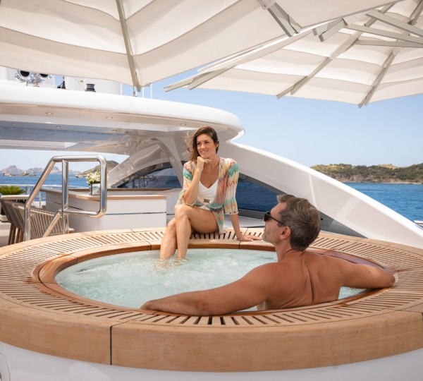 Exterior Sunbathing Area