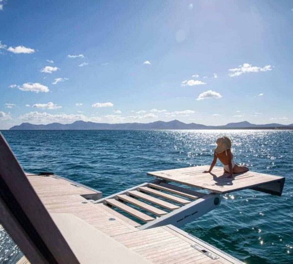 Exterior Swimming Platform