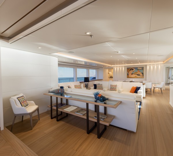 FRAMURA Interior - Main Salon