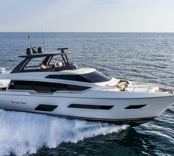 Ferretti 780 - Sistership