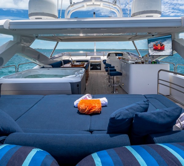 Flybridge Looking Forward