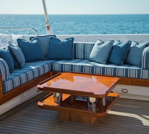 Flybridge Deck Seating
