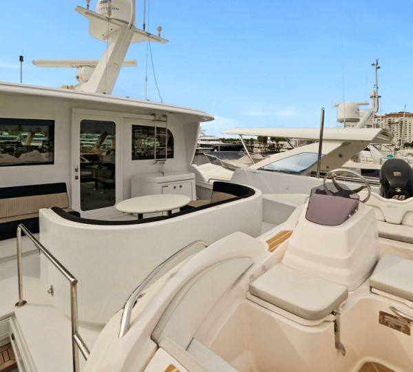 Flybridge With Tender Storage