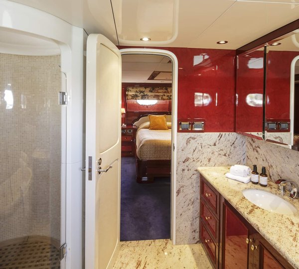 Flying Fish King Stateroom Ensuite  