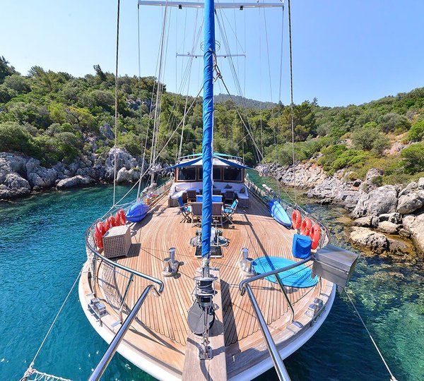 Fore Deck From Bowspirit