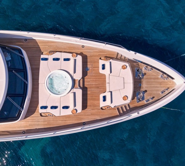 Foredeck Relaxation Area