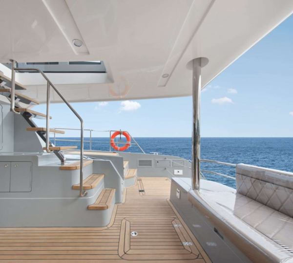 Foredeck Relaxation Area