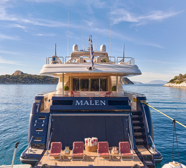 Foredeck Stairs With Relaxation Area
