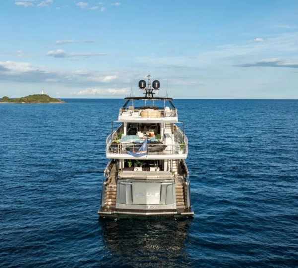 Foredeck Yacht Preview