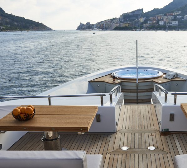 Foredeck And Jacuzzi