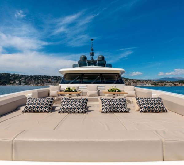 Foredeck Sunbathing Area