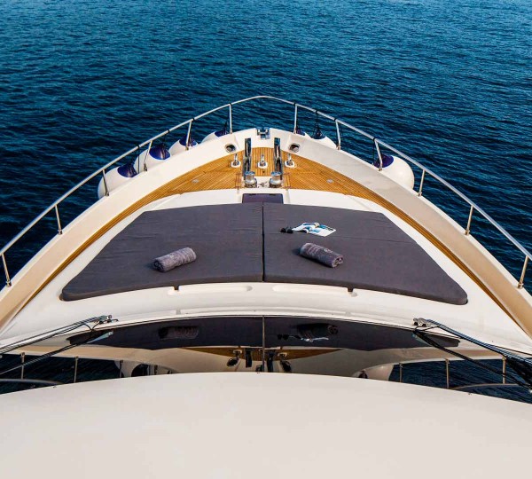Foredeck With Sunbeds