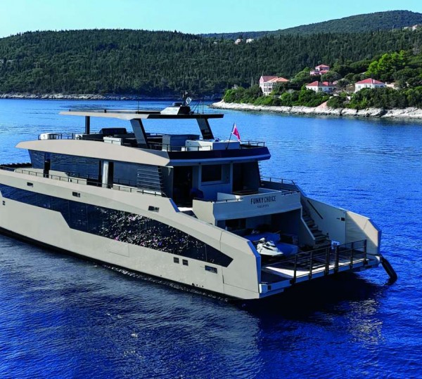 Funky Choice Yacht