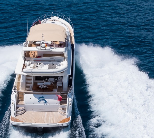 M/Y CHEEKY MONKEY - Running