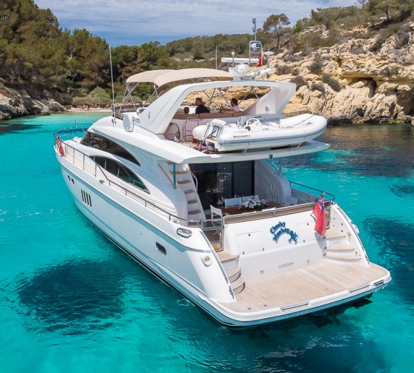 M/Y CHEEKY MONKEY - Stern view