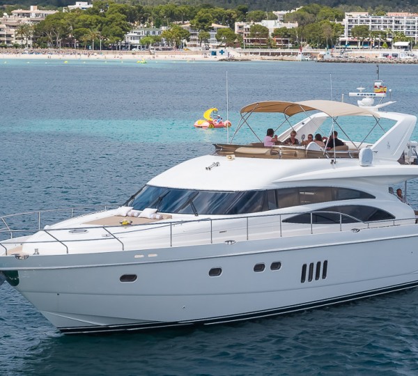 M/Y CHEEKY MONKEY - Main shot