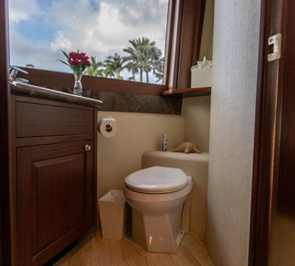 Gail Force Too Interior  - Ensuite